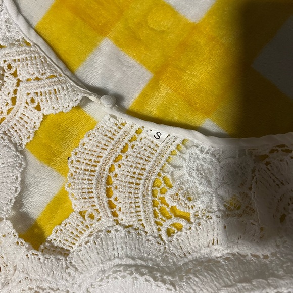 White romper - Picture 3 of 8